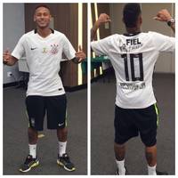 Corinthians tentou contratar Neymar do Santos em 2011 com reunião na Argentina.