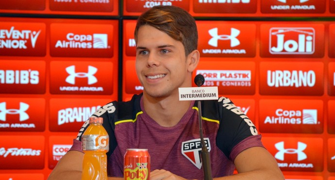 Araruna entrevista São Paulo (Foto: Érico Leonan/saopaulofc.net)