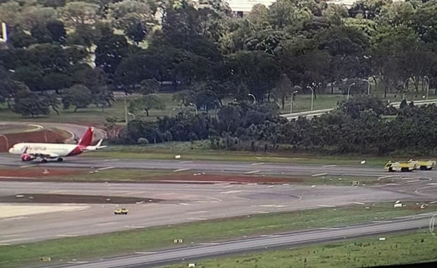 [Brasil] Com problema em painel, avião faz pouso não previsto no aeroporto JK Aviao_1