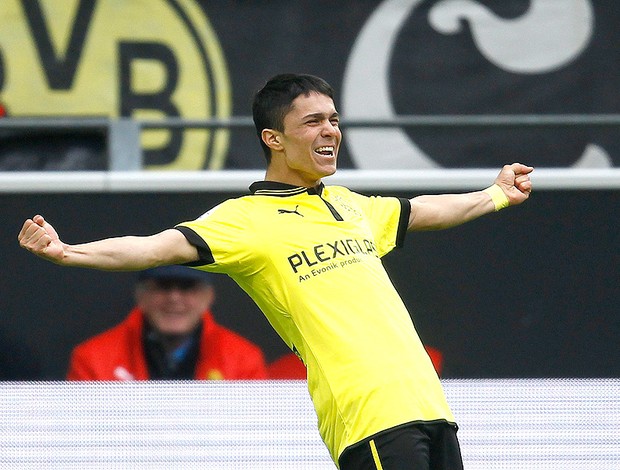 Leonardo Bittencourt Borussia Dortmund comemoração Freiburg (Foto: Reuters)