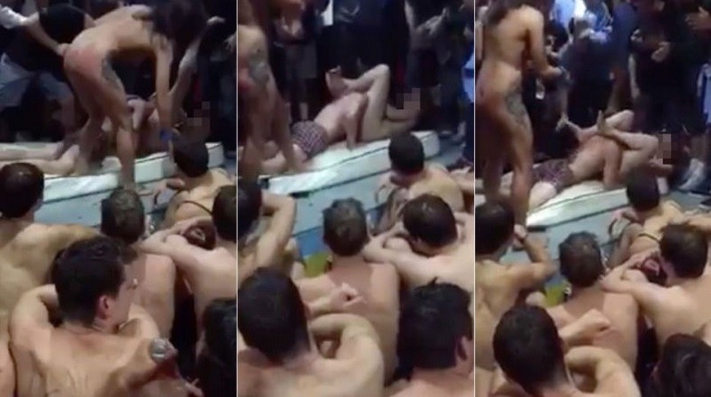 Imagem de sexo oral no ritual de iniciação