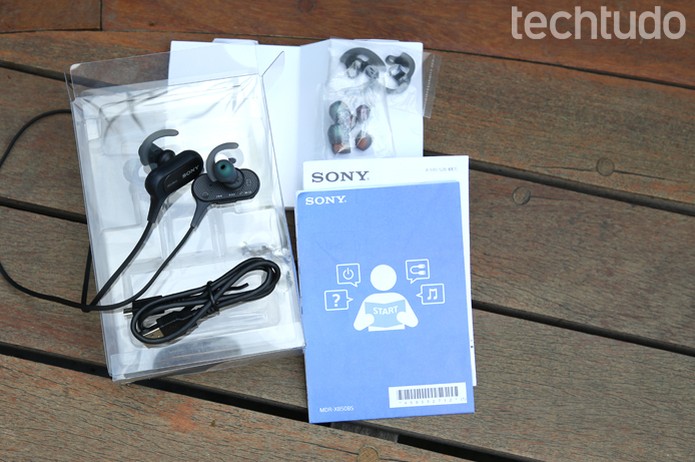 O que vem na caixa do fone Bluetooth da Sony (Foto: Gabrielle Lancellotti/TechTudo) O que vem na caixa do fone Bluetooth da Sony (Foto: Gabrielle Lancellotti/TechTudo)