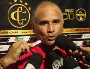 Oliveira Canindé, treinador do Campinense (Foto: Silas Batista / Globoesporte.com/pb)