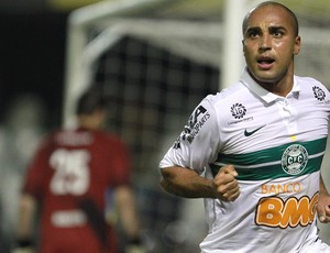 Deivid, Coritiba x Ponte Preta (Foto: Geraldo Bubniak / Agência Estado)