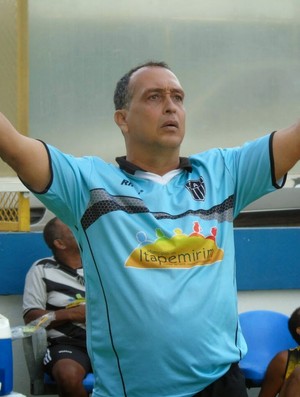Charles de Almeida, técnico do Atlético Itapemirim (Foto: Wildson Lesqueves/CA Itapemirim)