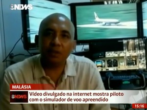Um dos pilotos do voo gravou vídeo em que utiliza o simulador do Being 777 (Foto: Reprodução/GloboNews)