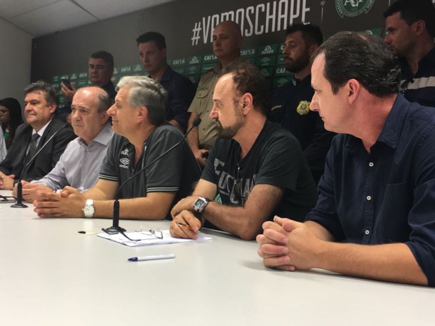 Diretoria da Chapecoense deu entrevista coletiva na tarde desta quarta-feira (30) (Foto: Diego Madruga/Globoesporte.com)
