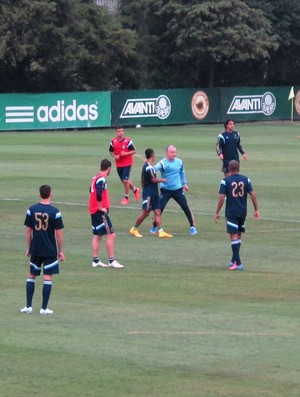 Dorival muda o time, mas diz ter dúvida para o ataque do Palmeiras