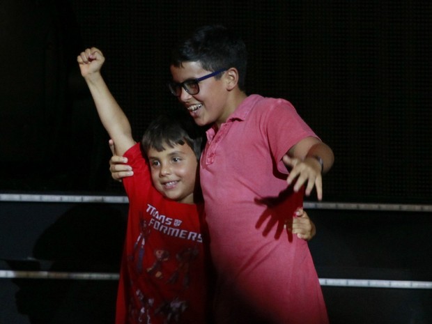 Marcelo em show da mãe, Ivete Sangalo, no Rio (Foto: Isac Luz/ EGO)