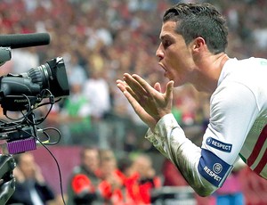 Cristiano Ronaldo comemora gol de Porttugal (Foto: Reuters)
