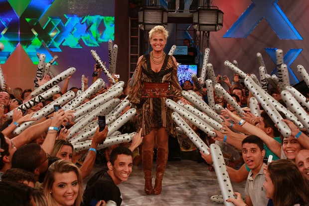 Xuxa faz gravação de seu programa para a comemoração  de 50 anos (Foto: Clayton Militão / FotoRionews)