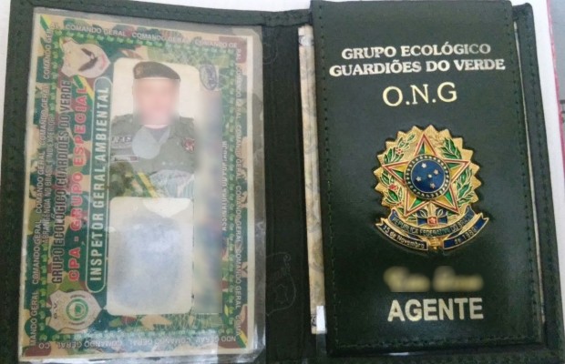 Membro de ONG é preso com material de pesca predatório em São Miguel do Araguaia, Goiás (Foto: pm)