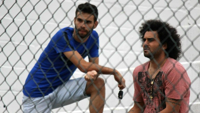 Neto Coruja (dir.) e Jussandro negociam as saídas com o ABC (Foto: Diego Simonetti/Blog do Major) Neto Coruja (dir.) e Jussandro negociam as saídas com o ABC (Foto: Diego Simonetti/Blog do Major)