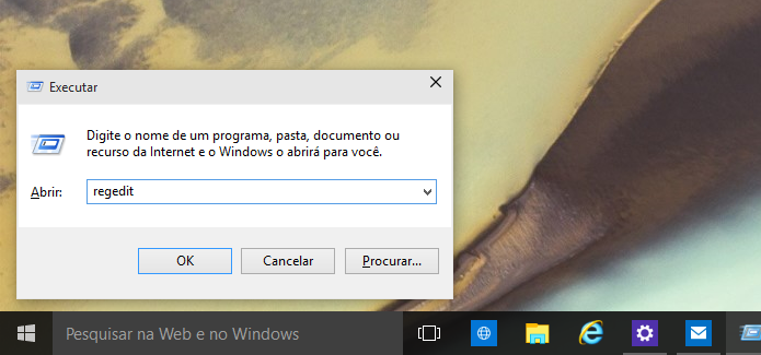 Execute o editor de registro do Windows (Foto: Reprodução/Helito Bijora) 