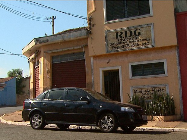 Advogada foi presa na manhã desta sexta-feira em escritório em Ribeirão Preto (Foto: Reprodução/EPTV)