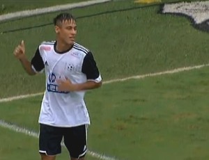 Neymar comemora gol no jogo Natal Sem Fome (Foto: Reprodução SporTV)