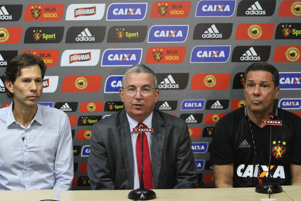 Vanderlei Luxemburgo já comanda o Sport nesta quarta-feira contra o Botafogo (Foto: Marlon Costa / Pernambuco Press)