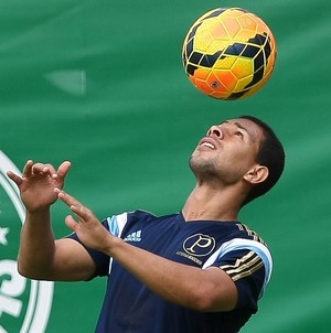 Com o retorno de laterais, Palmeiras divulga lista dos relacionados