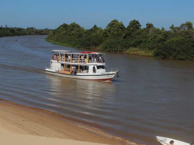 Turistas lotam Ilha Grande, ponto de partida para o Delta do Parnaíba (Foto: Patrícia Andrade/G1)