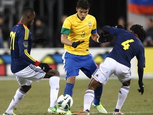 Thiago Silva Brasil x Colômbia (Foto: Mowa Press)