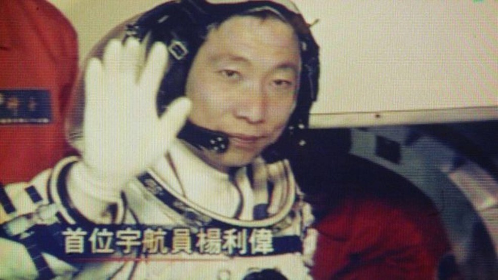 Yang Liwei ouviu ruídos que nunca conseguiu reproduzir quando voltou à Terra (Foto: AFP)