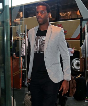 Corinthians mantém esperança de ter Gil e Elias contra o Atlético-MG