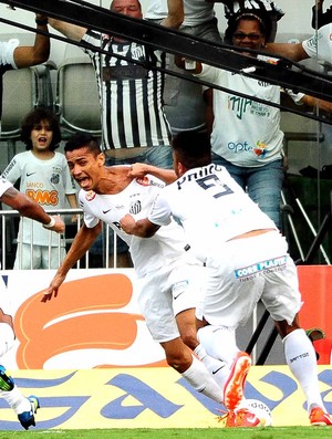 cícero santos gol corinthians paulistão (Foto: Marcos Ribolli / Globoesporte.com)