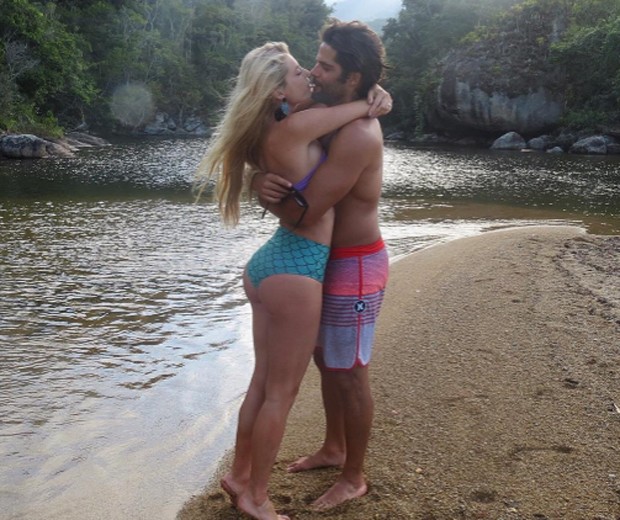 Caroline Bittencourt e o namorado, Jorge (Foto: Reprodução/Instagram) Caroline Bittencourt e o namorado, Jorge (Foto: Reprodução/Instagram)