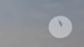 Avião acrobático 'cai de bico' e piloto morre (Reprodução/RPC)