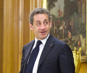 Nicolas Sarkozy está encrencado com a Justiça francesa (Foto: Carlos Alvarez/Getty Images)