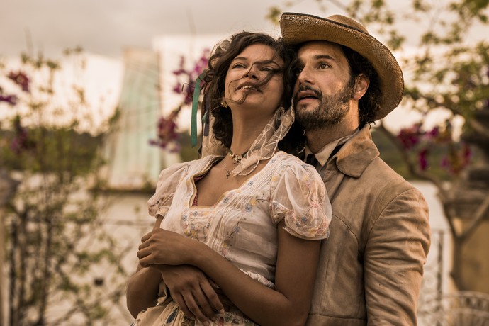 Marina Nery e Rodrigo Santoro serão um casal na primeira fase de 'Velho Chico'. Ela será Leonor, e ele será o coronel Afrânio (Foto: Caiuá Franco/ Globo)