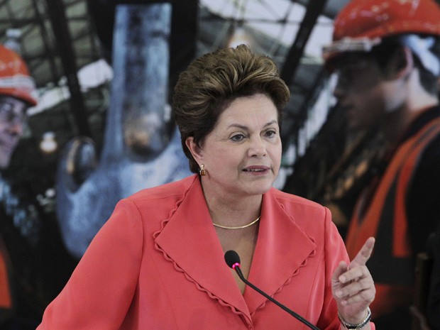 A presidente Dilma Rousseff durante cerimônia de anúncio de medidas para redução do preço da energia (Foto: Ueslei Marcelino / Reuters) A presidente Dilma Rousseff durante cerimônia de anúncio de medidas para redução do preço da energia (Foto: Ueslei Marcelino / Reuters)