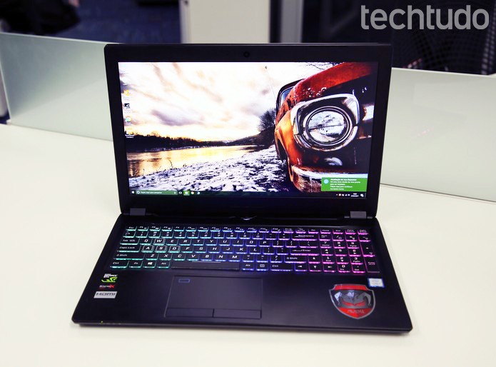 A tela com tecnologia IPS permite boa visualização das imagens em qualquer ângulo (Foto: João Gabriel Balbi/TechTudo) A tela com tecnologia IPS permite boa visualização das imagens em qualquer ângulo (Foto: João Gabriel Balbi/TechTudo)