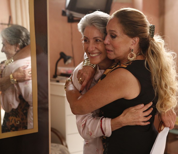 Cassia Kis e Susana Vieira, duas divas da televisão brasileira juntas! É muito amor! (Foto: Ellen Soares/ Gshow)