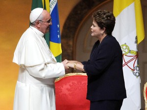 Papa Francisco cumprimenta Dilma no palácio Guanabara (Foto: Alexandre Durão/G1)