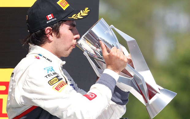 Sergio Perez no pódio do GP do Canadá (Foto: AP)