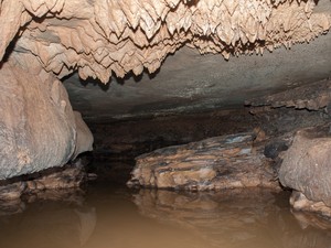 Caverna foi batizada em homenagem a morador de Monjolos (Foto: Arquivo Pessoal / Laboratório de Estudos de Estudos Subterrênos da UFSCar)
