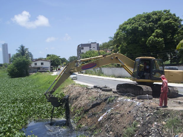 Câmeras vão flagrar quem joga lixo nos canais de Olinda (Foto: Divulgação / Prefeitura de Olinda)