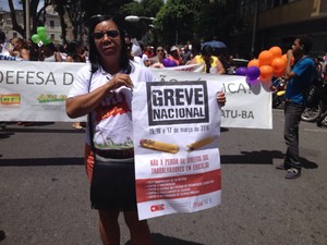 Manifestação no centro de Salvador (Foto: Natally Acioli/G1)