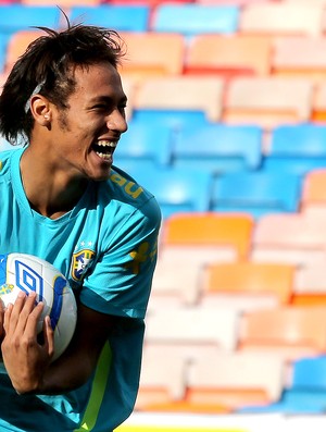 Neymar no treino da seleção brasileira (Foto: Mowa Press)