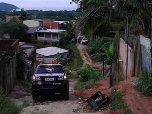 Família foi encontrada em um casa no Morro de Maresias, em um local de difícil acesso. (Foto: Divulgação / Polícia Civil)