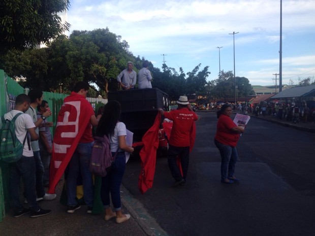 Manifestação em Manaus (Foto: Maritana Santos/Rede Amazônica)