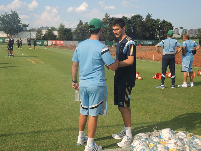 Ryder Matos assina com o Palmeiras 