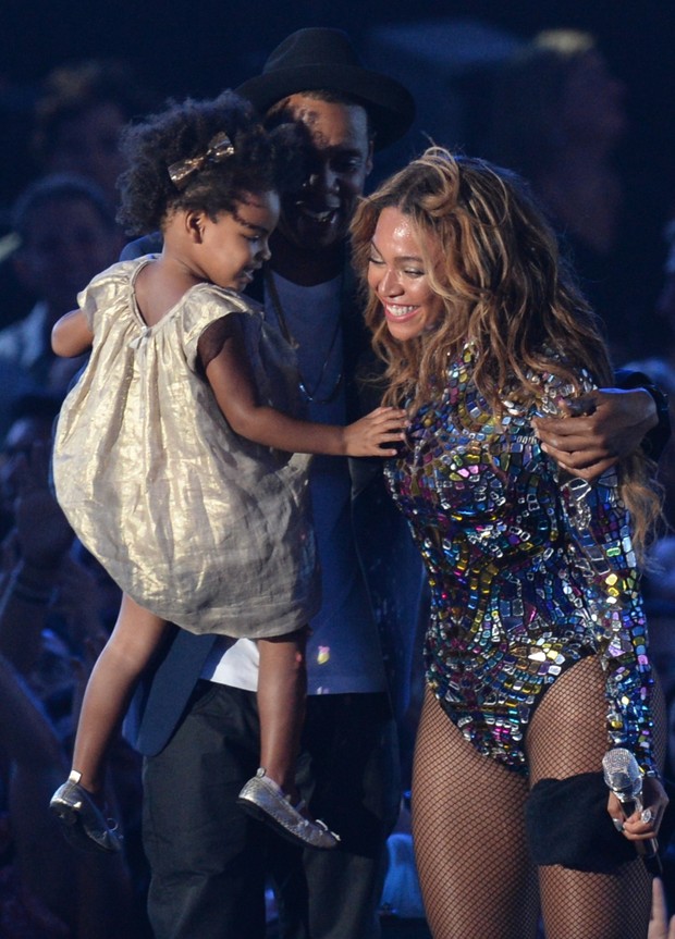Beyoncé e Jay Z com Blue Ivy (Foto: Agência AFP)