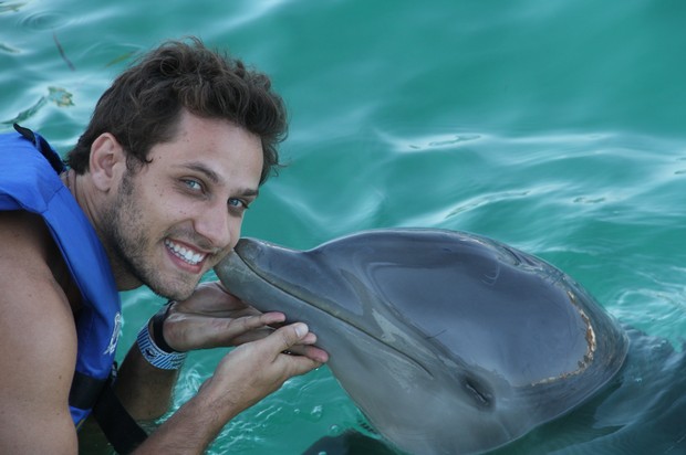 O ex-BBB Eliéser em viagem a Cancun (Foto: Divulgação) O ex-BBB Eliéser em viagem a Cancun (Foto: Divulgação)