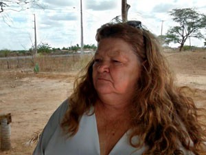 Maria Lucimar reclama da falta d'água em Mossoró (Foto: Carlos Adams/G1)