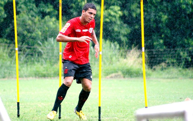 Ramon no treino do Flamengo (Foto: Maurício Val / Vipcomm)