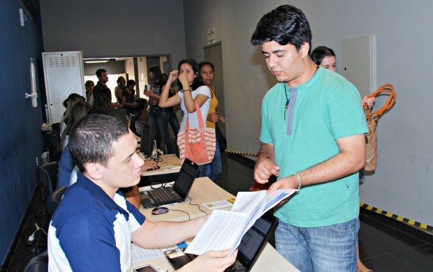 Voluntários recebem instruções para atuar na Volta das Nações 2013 (Foto: Divulgação/Fiems)