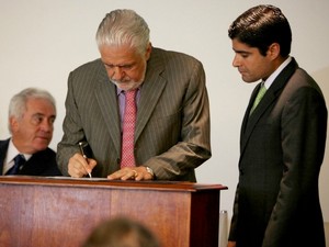 Assinatura do convênio (Foto: Mateus Pereira/GOVBA)