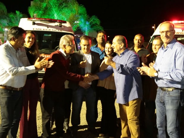Doação foi entregue ao prefeito Aldo Sanson e ao deputado Edson Giribone (Foto: Divulgação) Doação foi entregue ao prefeito Aldo Sanson e ao deputado Edson Giribone (Foto: Divulgação)